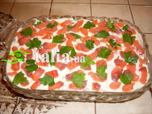 Рецепт. Салат ''Морская лагуна'' с малосольной рыбой