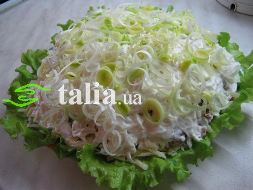 Рецепт. Салат с грибами и копченым мясом ''Опушка'' Рецепт. Салат с грибами и копченым мясом ''Опушка''