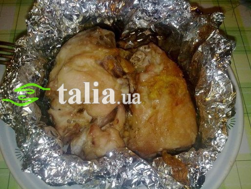 Рецепт. Курица в фольге в винном соусе