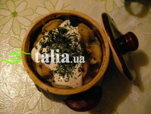 Рецепт. Пельмени в горшочках со сметаной Рецепт. Пельмени в горшочках со сметаной