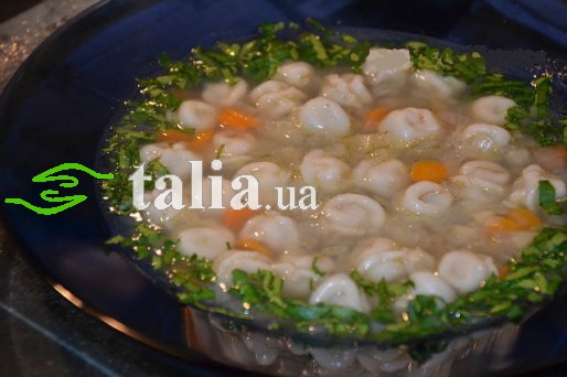 Рецепт. Суп с пельменями из куриного мяса