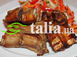 Рецепт. Свиные рёбрышки тушёные с черносливом