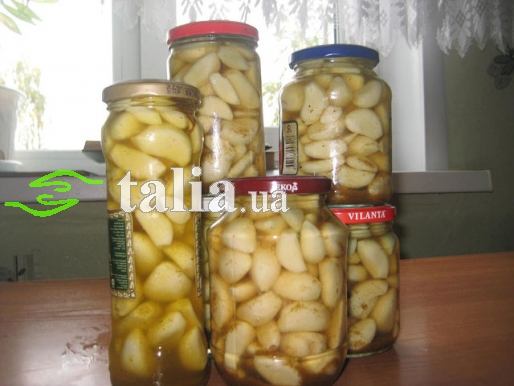 Рецепт. Маринованный чеснок со специями