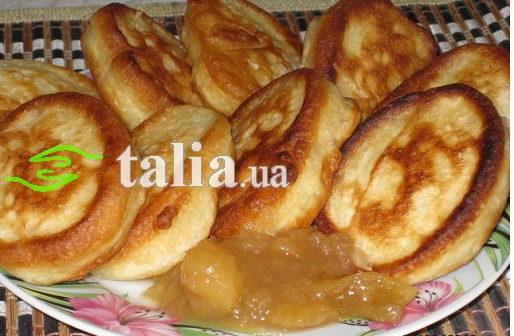 Рецепт. Оладушки на кефире на завтрак