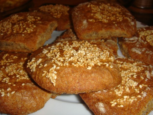 Рецепт. Постные лепешки с кунжутными семечками