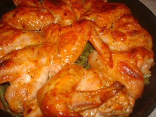 Рецепт. Куриные крылышки под соусом на спарже Рецепт. Куриные крылышки под соусом на спарже