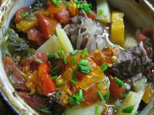 Рецепт. Чанахи в горшочках с мясом
